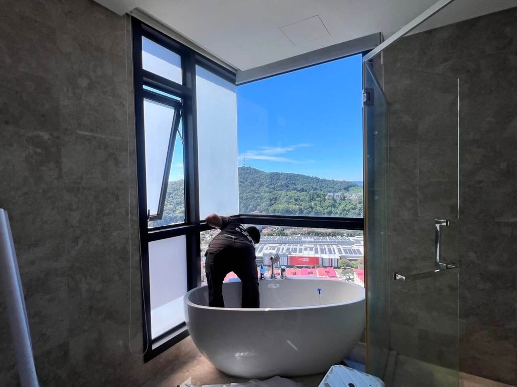 THE BEST FROSTED TOILET BATHROOM SAUJANA RAWANG